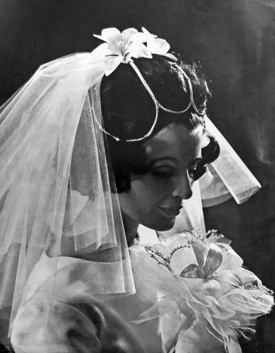 coiffes voiles et bouquets pronuptia